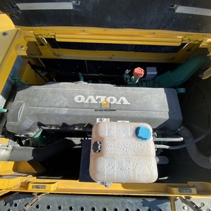 รถขุดไฮดรอลิกแบบตีนตะขาบ Volvo EC480 มือสอง น้ำหนัก 48 ตัน สำหรับงานขุดเจาะอุโมงค์ในสวีเดน ประสิทธิภาพสูง ปลอดภัย พร้อมเครื่องยนต์และปั๊ม Volvo - Product Image 3