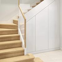 Escalier droit en bois massif avec rampe en bois, design moderne, écologique, durable, tailles personnalisables, utilisation intérieure pour grenier/stockage