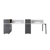 Nouveau bureau de travail moderne et durable pour le personnel de bureau avec cloison, poste de travail minimaliste en bois à pieds larges, mobilier de bureau