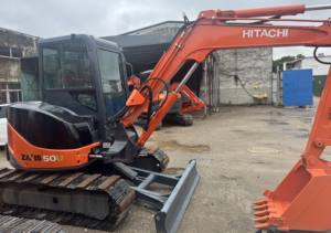 Excavatrice de petite taille HITACHI ZX50U-3 d'occasion, 5 tonnes, faible nombre d'heures de travail, haute qualité, exportable, matériel de construction - Product Image 5