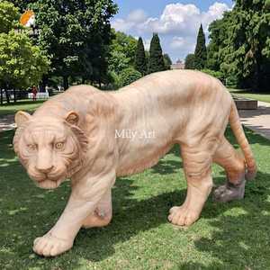 Escultura de estatua de tigre de mármol tallada a mano de tamaño natural MILY para decoración al aire libre - Product Image 1