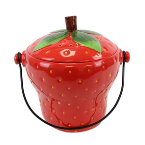 Wholesale custom red compost pot Ceramic compost tumbler strawberry shaped compost bin garden worm bin