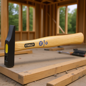 Martillo de Carpintero Stanley de 16 oz con Mango de Madera, Herramienta para Enmarcar - Product Image 3