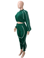 Ensemble décontracté 2 pièces pour femme : veste coupe-vent courte à capuche zippée et short cycliste rayé taille haute sans coutures, écologique