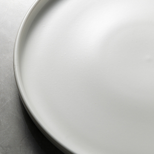Assiettes à dîner rondes plates en porcelaine blanches, style nordique simple, pour restaurant et hôtel, <span class=keywords><strong>tendance</strong></span> contemporaine, résistantes au four, pour steak - Product Image 3
