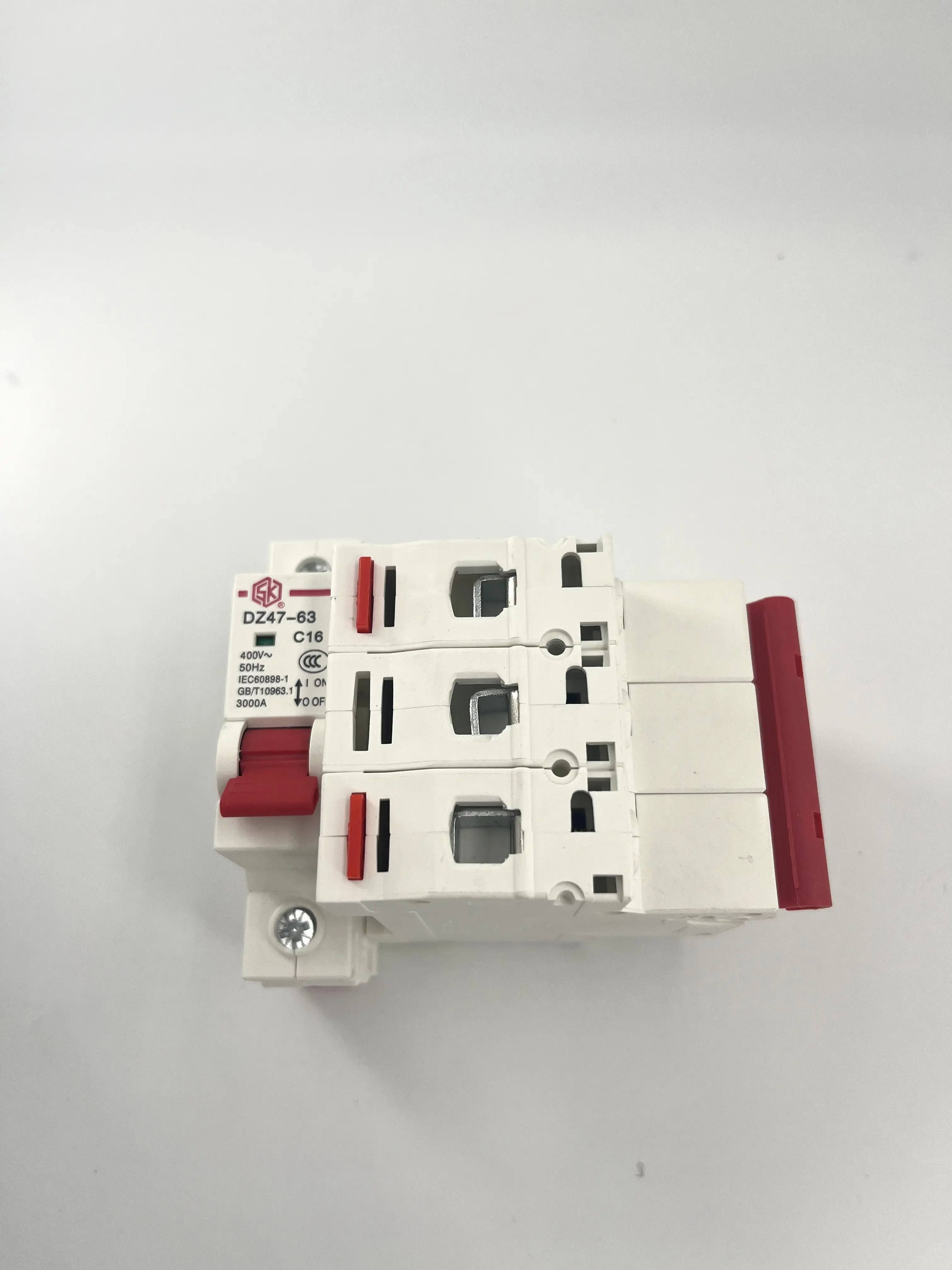 Wholesale source Factory Air switch 1P 2p 3p 4p 16 amps 63 amps 32 amps DZ47-63 Single-pole C20 miniature circuit breaker