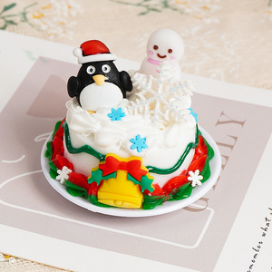 Oferta Especial: Llavero de PVC con Forma de Pastel de Navidad, Juguete de Comida Falsa Divertido, Adorno de Plástico para Decoración Navideña, Regalo para - Product Image 5
