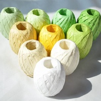 Fil de raphia en papier en rouleau pour la décoration artisanale DIY, idéal pour Noël, la Saint-Valentin, les cadeaux, l'emballage et les bouquets de fleuristes