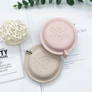 Ruban à mesurer rond en cuir PU personnalisé avec logo, 1,5 m (60 pouces), souple, pour couture et souvenirs, vente en gros usine - Product Image 5