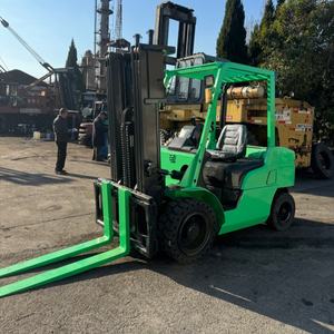 Montacargas Mitsubishi FD30 Usado de 3 Toneladas con Sistema Hidráulico Diésel, Mástil de 3 Etapas, Capacidad Todoterreno, Buen Estado para Construcción - Product Image 6