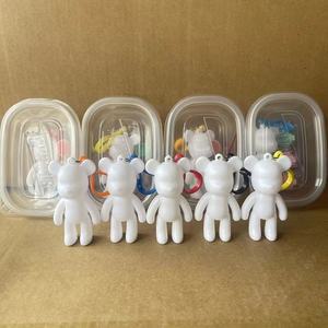 Vente en gros de porte-clés ours fluide DIY Graffiti Painting Violent Bear Models Ensembles de porte-clés avec peintures acryliques et pinceaux - Product Image 6