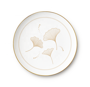 Services de table de luxe en porcelaine fine avec motif feuille de ginkgo dorée, assiettes en céramique, assiettes de présentation en porcelaine, vaisselle élégante - Product Image 4