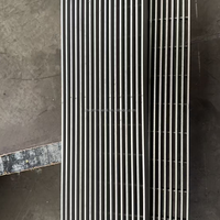 Grille en acier légère galvanisée pour passerelles, plateformes de circulation et accès aux entrepôts industriels légers et aux plateformes de maintenance