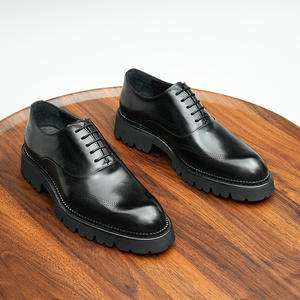 Lujosos zapatos formales de hombre de estilo británico con cuero Oxford transpirable. Zapatos de negocios para hombre. Zapatos de oficina de gran tamaño. - Product Image 6