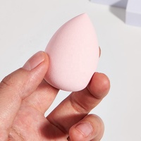 Lot de 4 éponges de maquillage douces en forme d'œuf, lavables, pour application de poudre, utilisation double (sèche et humide)