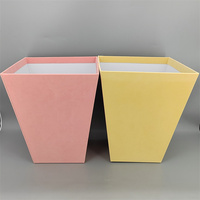 Boîte cadeau OEM en velours rose et vert, matériaux recyclés, avec laminage mat et gaufrage, boîtes trapézoïdales de luxe avec couvercles, motif fleur de rose