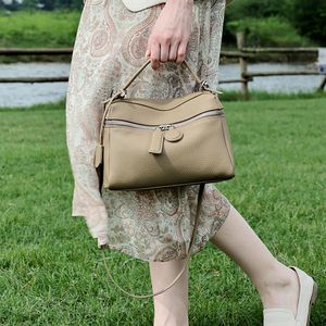 Cuir Pleine Fleur Simple Multifonctionnel Épaule Crossbody Sac pour Femme pour un Usage Quotidien et les Sorties de Week-end - Product Image 2
