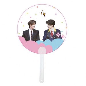 Éventail pliant en PVC personnalisable en gros, cadeau d'entreprise sur le thème des étoiles pour les fans d'idoles Kpop et de personnages d'anime - Product Image 5