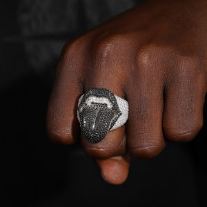 Bijoux de Rappeur Bague de Lèvre et Langue Hip Hop Lick of Death Entièrement Sertie de Diamants Moissanite VVS en Argent Massif 925 Plaqué Or Blanc - Product Image 5
