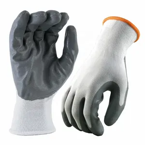 定制CE EN388 13g白色聚酯尼龙衬里丁腈棕榈涂层光滑工作安全手工手套