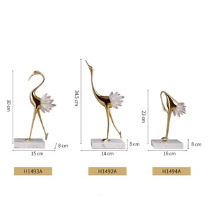 Decoración de Mesa con Detalles Dorados, Adornos de Lujo y Accesorios Decorativos Modernos para el Hogar - Product Image 5