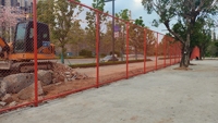Clôture en treillis métallique OEM ODM, galvanisée à chaud, sur mesure, avec revêtement PVC, pour sports et jeux