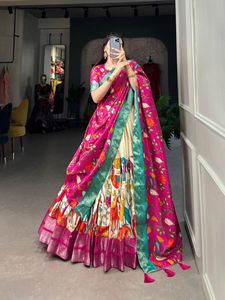 Kalamkari Dola Zijde <span class=keywords><strong>Half</strong></span> Sari Met Weefrand En Kwastjes Gestikte Lehenga Set - Product Image 3