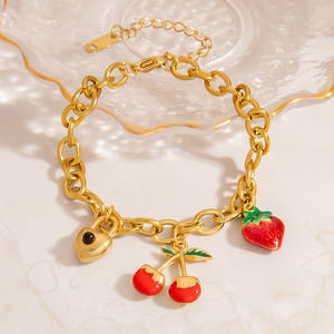 Pulsera con Colgante de Cereza y Fresa, Chapada en Oro de 18K, Acero Inoxidable, Joyería de Moda para Mujer, Regalo, Origen Yiwu - Product Image 4