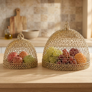 Panier à fruits élégant en fil d'or avec couvercle en dôme, bol de rangement pour fruits en métal décoratif pour comptoir de cuisine, table à manger, décoration de la maison - Product Image 2