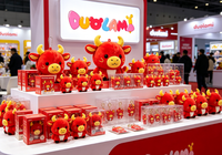 Porte-clés en peluche personnalisé, adorable vache rouge de dessin animé, pendentif en peluche doux pour cadeau promotionnel, jouet en peluche personnalisé