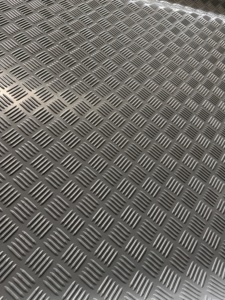 Tapis en <span class=keywords><strong>caoutchouc</strong></span> élastique de haute qualité, noir, gris, bleu, vert, à motif damier, avec une résistance de 3MPa 65+/-5 Shore A, antidérapant, pour salle de sport et <span class=keywords><strong>voiture</strong></span>, découpe disponible - Product Image 6