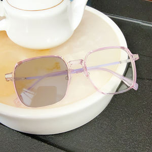 現代的なスタイル透明通勤アイウェアフレームカラフルな腕の偏光ティントスペクタクル - Product Image 2