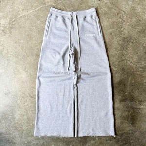 Ensemble survêtement homme gris coupe droite évasée avec pantalon de jogging et sweat à capuche zippé, coupe oversize, en tissu épais, personnalisable - Product Image 3
