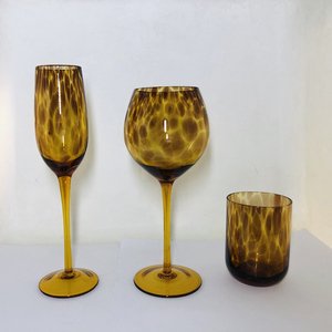Verres à vin en vente chaude avec imprimé léopard, <span class=keywords><strong>gobelet</strong></span> à motif léopard et ensemble de verres à vin sans pied - Product Image 2