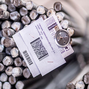 Marcadores de etiquetas colgantes de vinilo resistentes a altas temperaturas personalizados de larga duración <span class=keywords><strong>para</strong></span> temperaturas extremas - Product Image 1