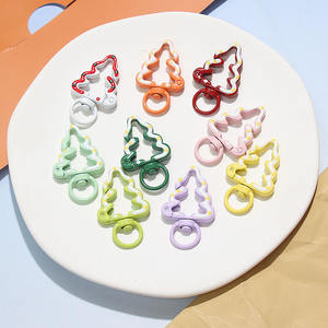 Porte-clés DIY en alliage creux en forme de sapin de Noël avec pendentif cœur coloré, tendance mode, style mignon pour fille, breloque de sac - Product Image 1