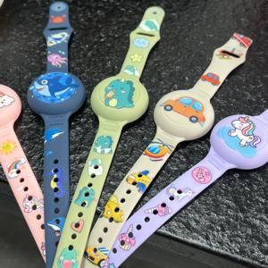 Nouveautés TITUO Bracelets de Dessins Animés Étanches pour Enfants en Silicone Souple et Léger avec Support de Poignet Dissimulé pour <span class=keywords><strong>AirTag</strong></span> - Product Image 2