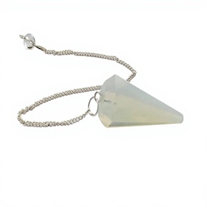 Pendentif en cristal d'opale facetté sculpté en gros, style boule, pour la radiesthésie, le Reiki, la guérison des chakras et la décoration intérieure - Product Image 1