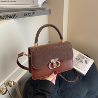 Sac à main carré vintage 2026 en patchwork léopard avec fermoir, porté épaule ou croisé