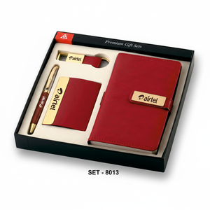 Set de Regalo 3 en 1 de Calidad Premium: Agenda, Tarjetero y Llavero para Agencia de Viajes, Automotriz, Regalos de Año Nuevo, Uso en India - Product Image 1