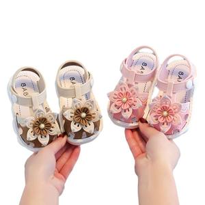 Sandales de plage d'été pour enfants à domicile, chaussures unisexes pour bébés et tout-petits, motif floral, dessus et semelle en PVC, sangle à boucle, vente en gros - Product Image 5