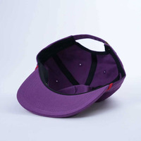 Yukaihe Fabrikant Hoge Kwaliteit Op Maat Gemaakte 5-Panel Ongestructureerde Geweven Patch Logo Katoenen Unisex Petten Hoeden Met Licht Gebogen Klep