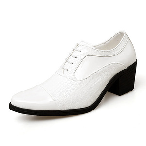 Nuove <span class=keywords><strong>scarpe</strong></span> in pelle di nuovo stile <span class=keywords><strong>scarpe</strong></span> casual <span class=keywords><strong>da</strong></span> <span class=keywords><strong>uomo</strong></span> in pelle casual <span class=keywords><strong>da</strong></span> <span class=keywords><strong>uomo</strong></span> <span class=keywords><strong>con</strong></span> <span class=keywords><strong>tacco</strong></span> alto - Product Image 4