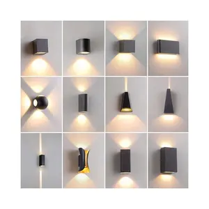 مصباح جداري خارجي موفر للطاقة مقاوم للماء مع مستشعر حركة، إضاءة LED للشرفة والممرات والسلالم وتزيين الفناء - Product Image 1