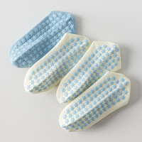 Chaussettes de sport antidérapantes sans couture avec logo personnalisé, chaussettes de yoga en coton pour femmes, Pilates, Barre, Fitness, OEM