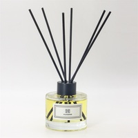 Vente en gros de cadeaux de mariage avec marque privée cire de soja huile de maison parfum bocal en verre diffuseur de roseaux de luxe bougies parfumées coffret cadeau