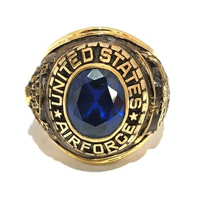 Anillo Moderno Personalizado de Latón con Zirconia Unisex - Product Image 1