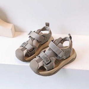 Sandales d'été Baotou pour garçons et filles, chaussures de plage antidérapantes pour étudiants, portables et fabriquées directement pour les enfants - Product Image 3