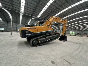 Excavatrice sur chenilles d'occasion Hyundai 305LC-9T jaune avec godet - Product Image 6