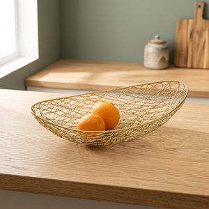 Panier à fruits en fil d'or, paniers de rangement rectangulaires, décoration minimaliste de cuisine, conteneur en métal fait à la main - Product Image 3